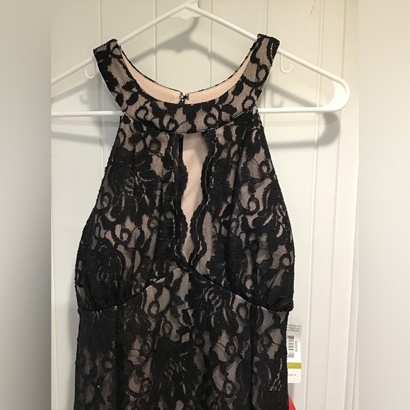 NWT Nightway Lace Keyhole Halter Mermaid Gown Black Nude Glitter Formal  Size 14 - mordernwear.com